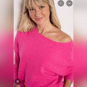 Evereve oversized Jessie Off The Shoulder Sweater, XS. EUC.
